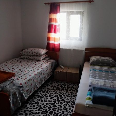 Hotel Casa Andreea Novaci-Străini Esterno foto