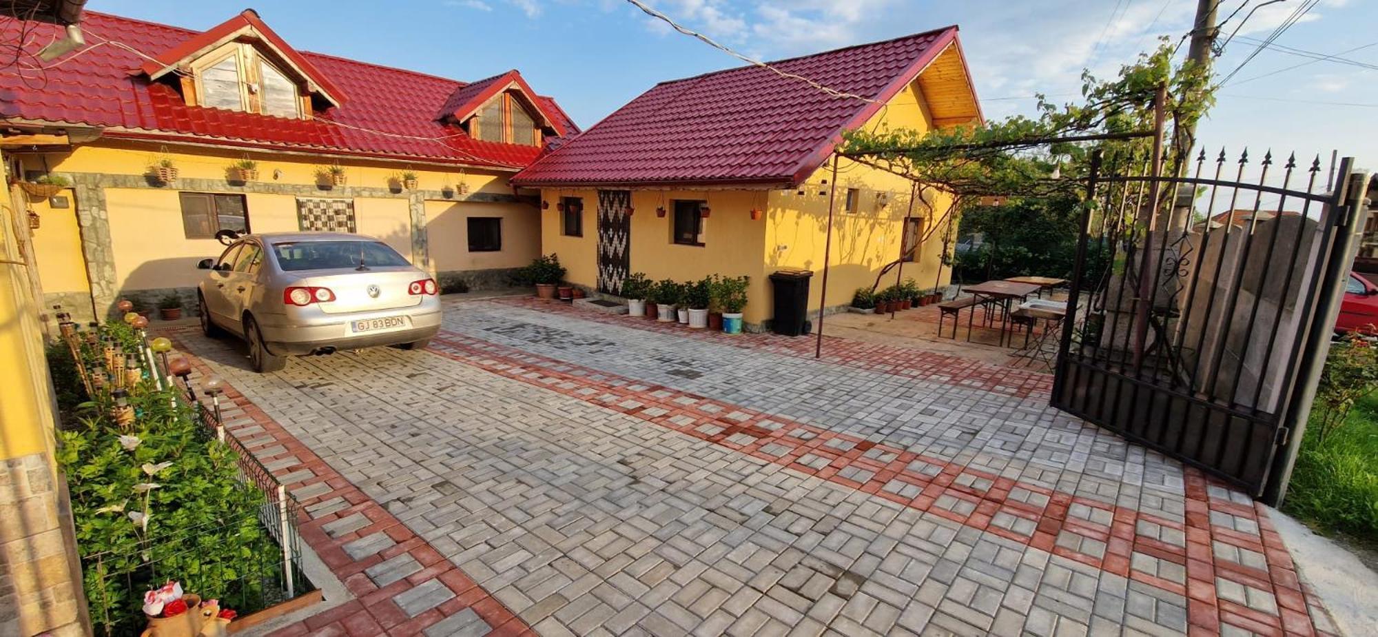 Hotel Casa Andreea Novaci-Străini Esterno foto