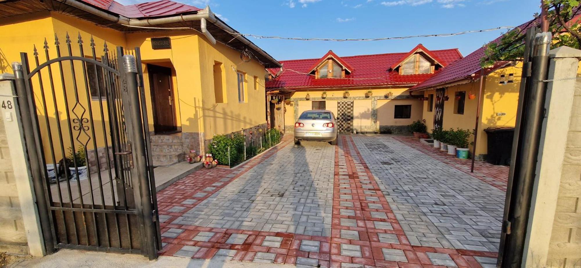 Hotel Casa Andreea Novaci-Străini Esterno foto