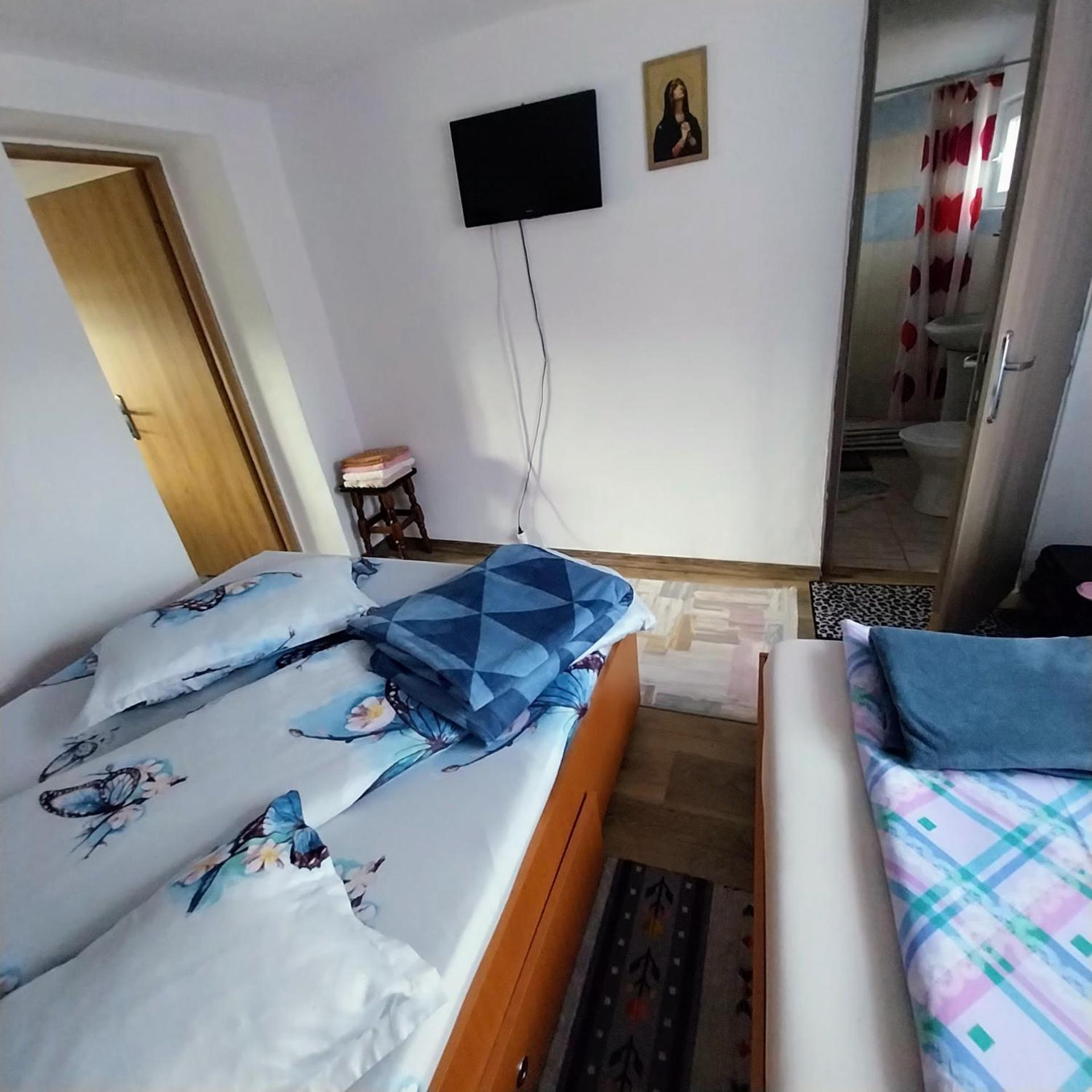 Hotel Casa Andreea Novaci-Străini Esterno foto