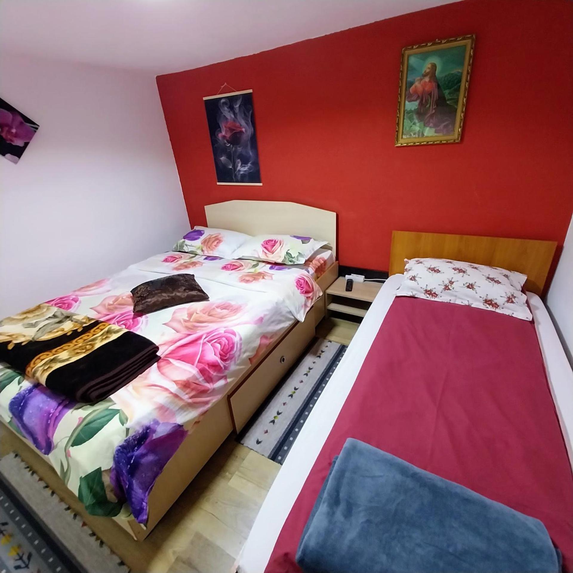 Hotel Casa Andreea Novaci-Străini Esterno foto